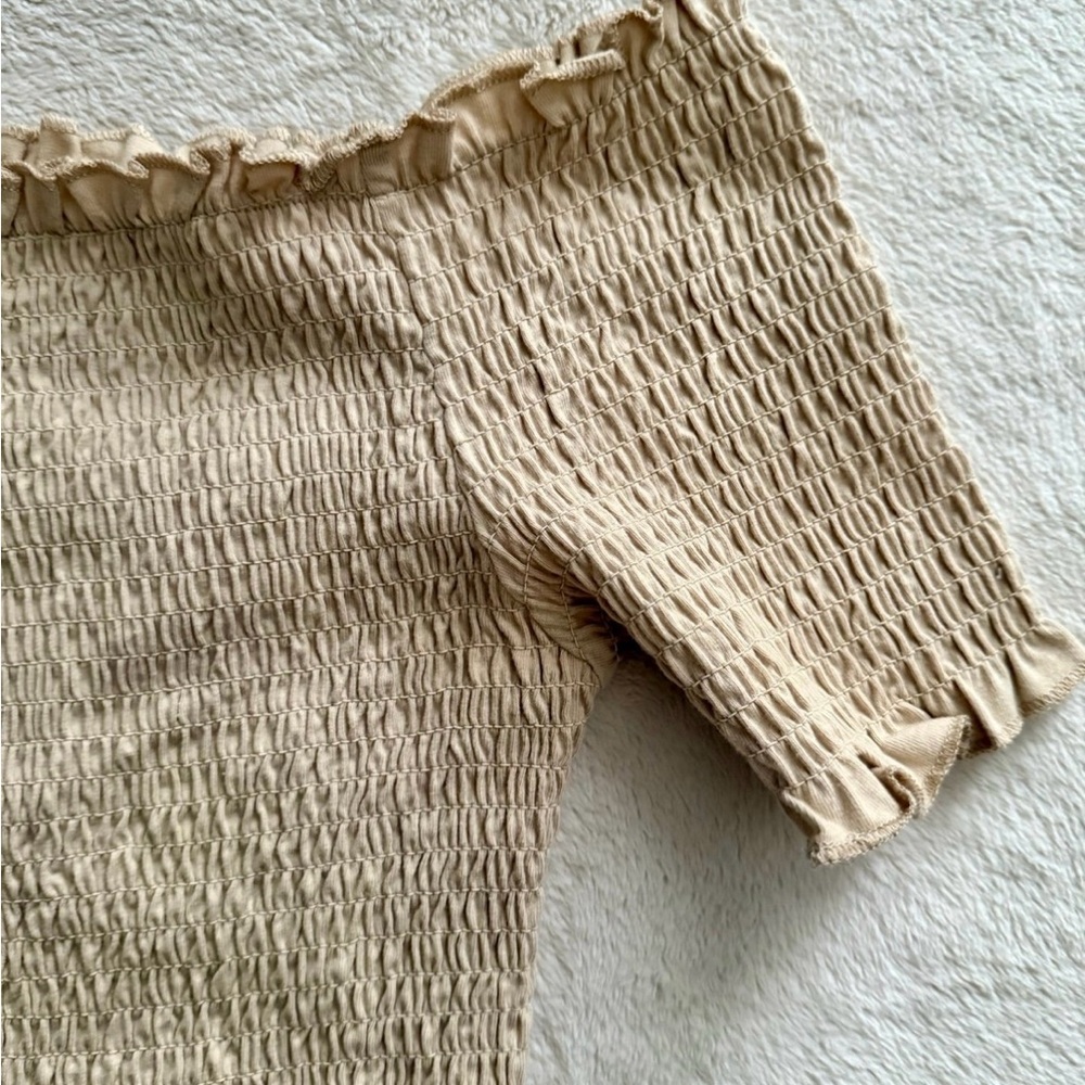 H&M Tan Off-Shoulder Ruffle Top - Picture 3 of 4